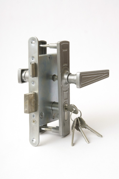 Замок Zenit (Зенит) врезной цилиндровый с защёлкой в комплекте с ручкой ЗВ4-3.01 (никель), 4 кл.